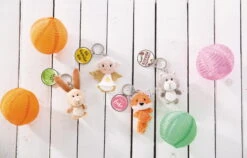 Nici 47524 Schlüsselanhänger Engel Mit Kleeblatt Plüsch 7cm Ich Bring Dir Glück -Nici Store 47540 03 47528 47532 47530 Milieu vorl 2048x1306