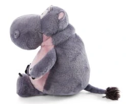 Nici 47968 Nilpferd DJ Nilbert 35cm Sitzend Plüsch Wild Friends GREEN -Nici Store 47960 02 ZA Frei 2048x1693 2