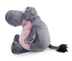 Nici 47980 Nilpferd DJ Nilbert 135cm Sitzend Plüsch Wild Friends GREEN 9 Nici 47980 Nilpferd DJ Nilbert 135cm Sitzend Plüsch Wild Friends GREEN -Nici Store 47975 04 ZA Frei vorl 2048x1744 2